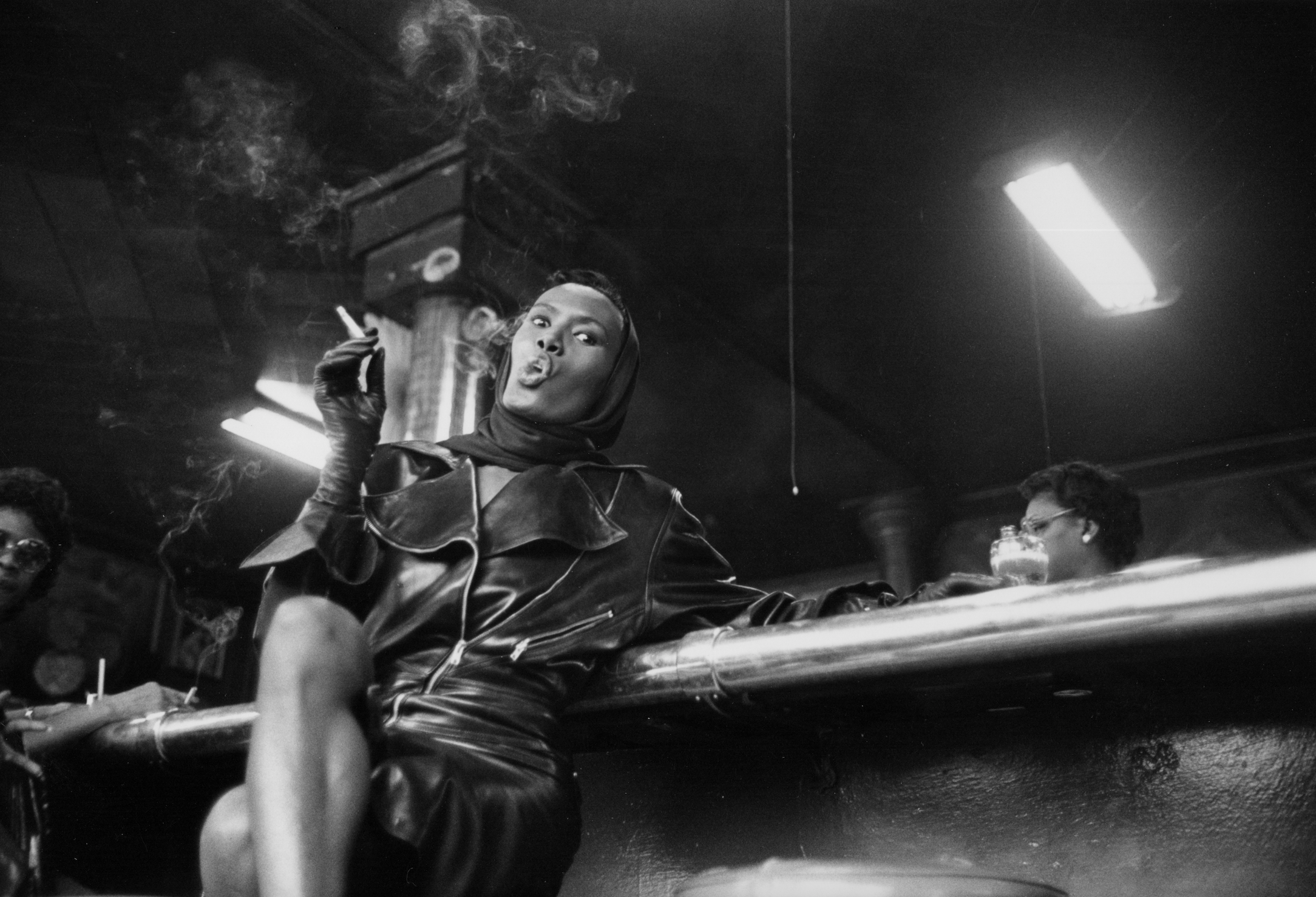 AZZEDINE ALAÏA — MARTINE BARRAT